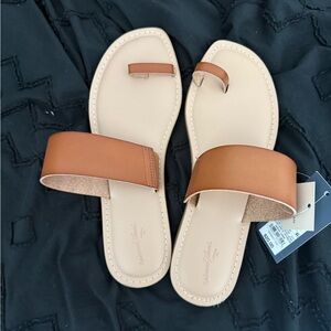 Universal Thread Brown Slide Sandals